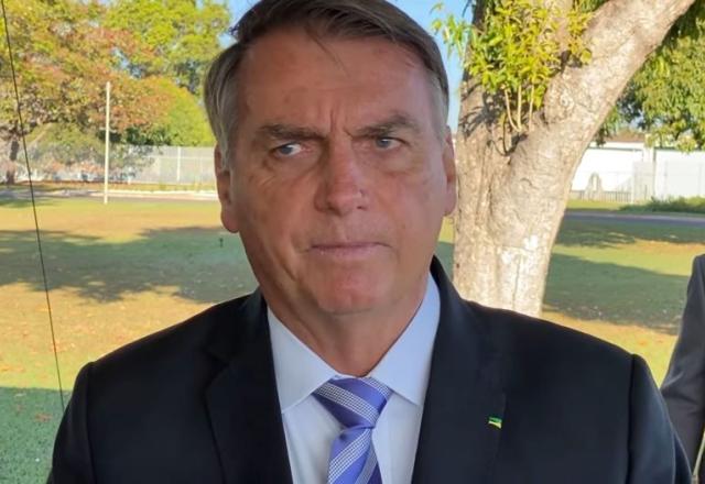 Bolsonaro tem festinha de aniversário no Palácio com familiares