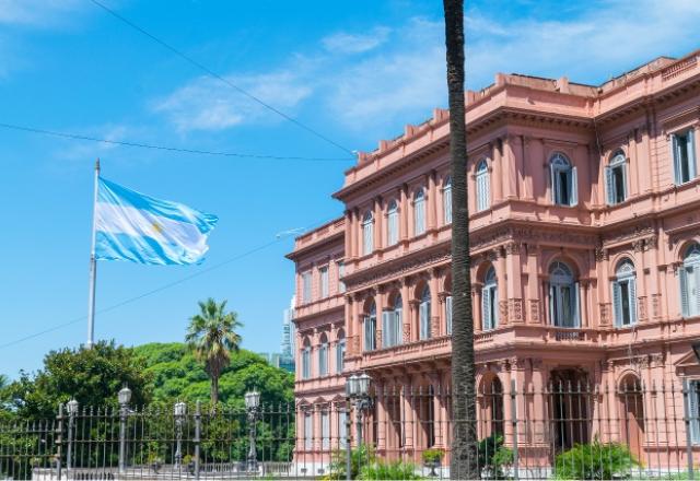 Nos últimos 12 meses, alta de preços ao consumidor chega a 71%, segundo dados da Casa Rosada | Unsplash