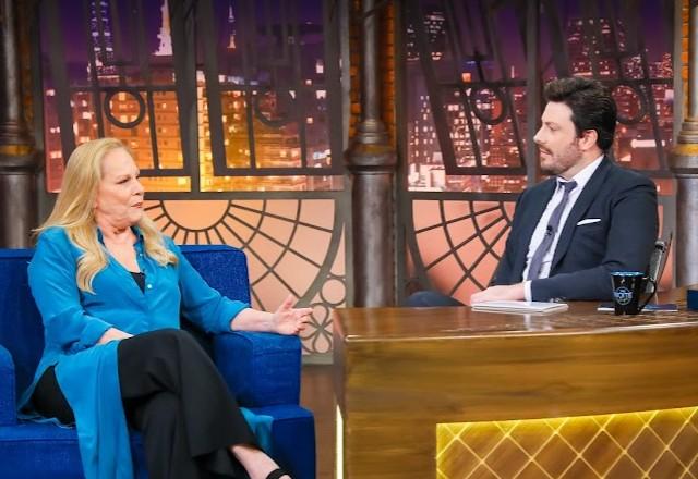 Lucinha Lins e Danilo Gentili durante o The Noite.