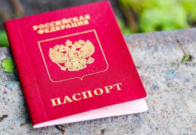 Rússia retém passaportes de funcionários do governo temendo