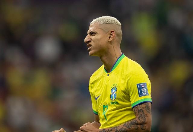 Richarlison e mais cinco dividem artilharia da Copa do Mundo após