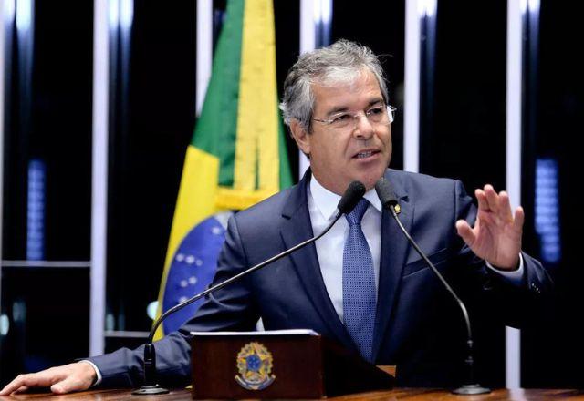Comprova: Homem que pede divisão do Brasil não é membro da Otan