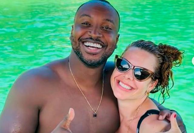 Fernanda Souza e Thiaguinho abraçados