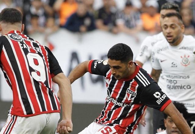 Corinthians busca empate com São Paulo e mantém tabu em Itaquera