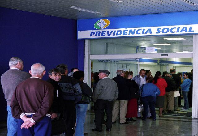 Fila do INSS: peritos apontam falta de gestão na Previdência