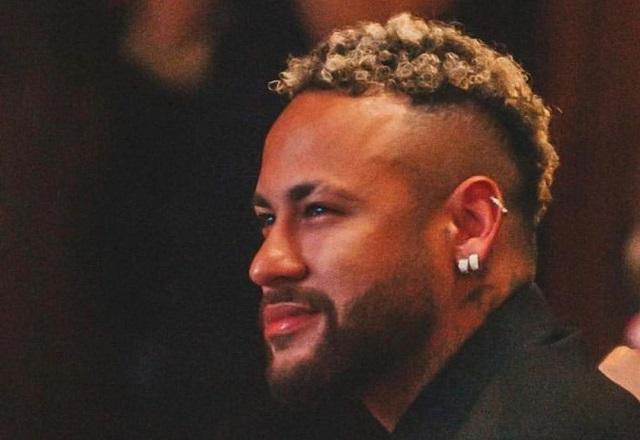 Rosto do Neymar de perfil
