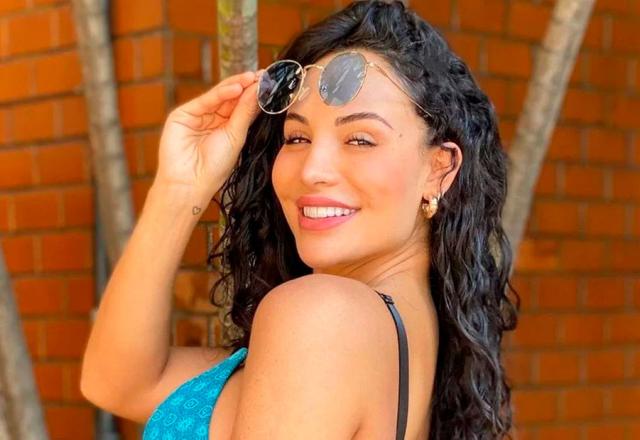 SBT TV Aline Mineiro Surpreende Com Beleza Ao Posar De Biqu ni sbt-tv-aline-mineiro-surpreende-com-beleza-ao-posar-de-biqu-ni
