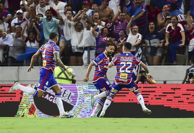Yago pikachu comemora gol em vitória contra Corinthians