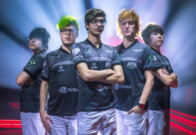 INTZ estreia com vitória no Mundial de League of Legends