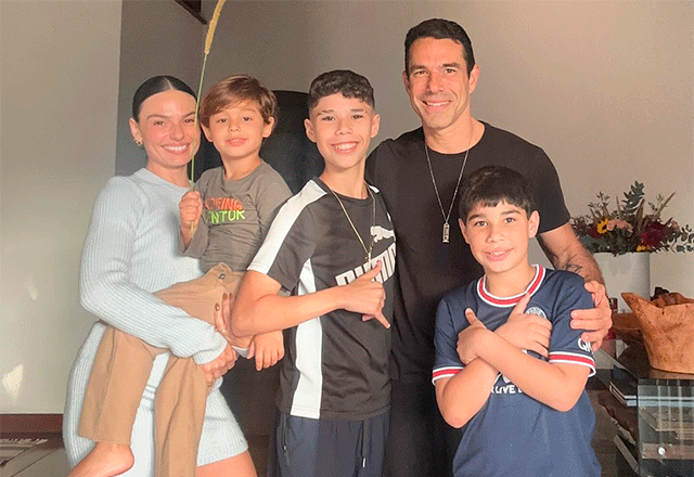 SBT TV | Isis Valverde fala sobre influência dos enteados na rotina do