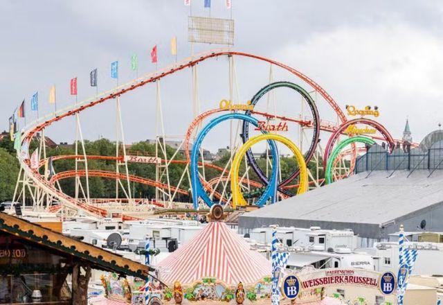 Montanha-russa da Oktoberfest na Alemanha