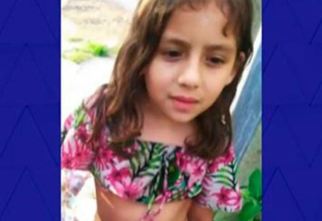 Sbt Tv Mãe De Menina Encontrada Morta Em Caçamba De Lixo é Indiciada