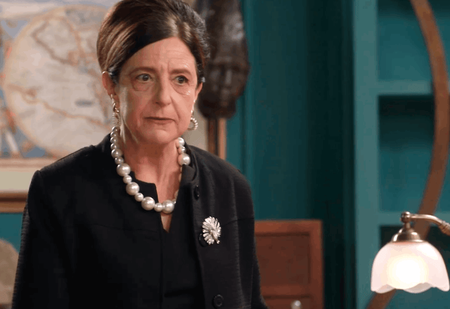 Norma enfurecida com Anna