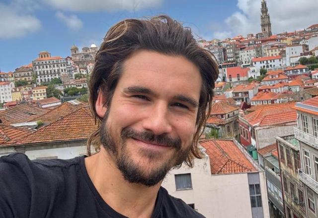 O ator Nicolas Prattes