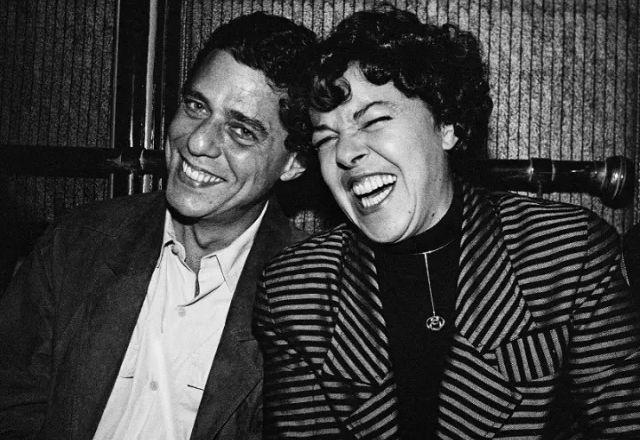 Os irmãos Chico e Cristina Buarque em foto preto e branco