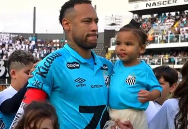 Neymar Jr e filha em foto