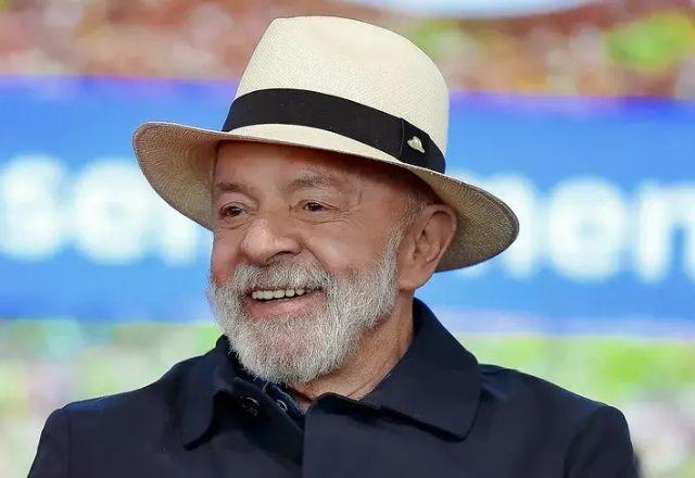 SBT TV | Lula ser&aacute; enredo de escola de samba no Carnaval 2026, garante  colunista