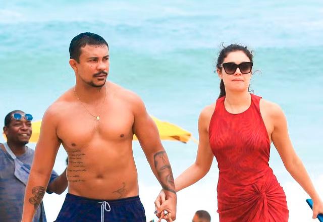 Xamã e Sophie Charlotte flagrados juntos em praia.