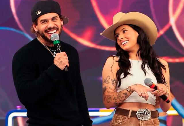 Zé Felipe e Ana Castela posam juntos para foto.
