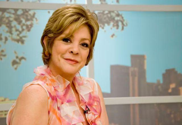 Apresentadora Ione Borges