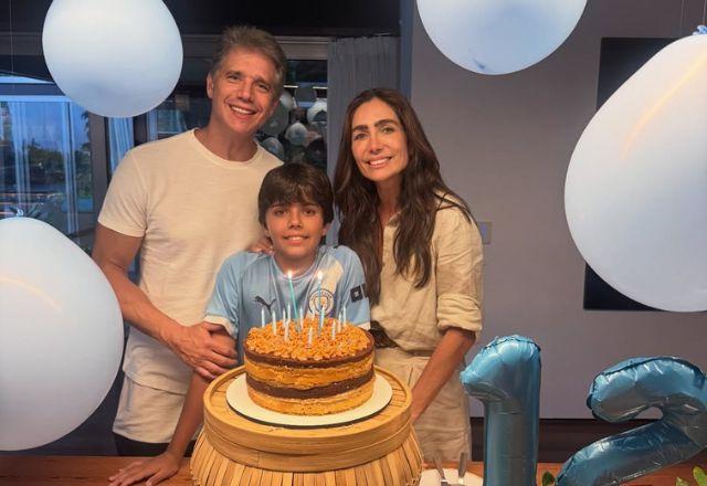 Márcio Garcia com a esposa e o filho.