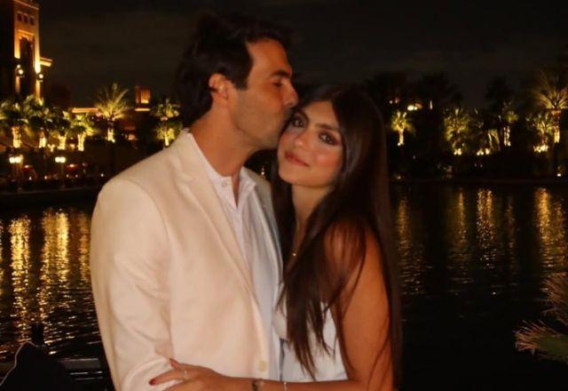 Kaká posa abraçado com a filha Isabella.