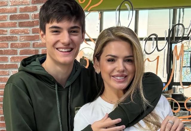 Mari Alexandre e filho
