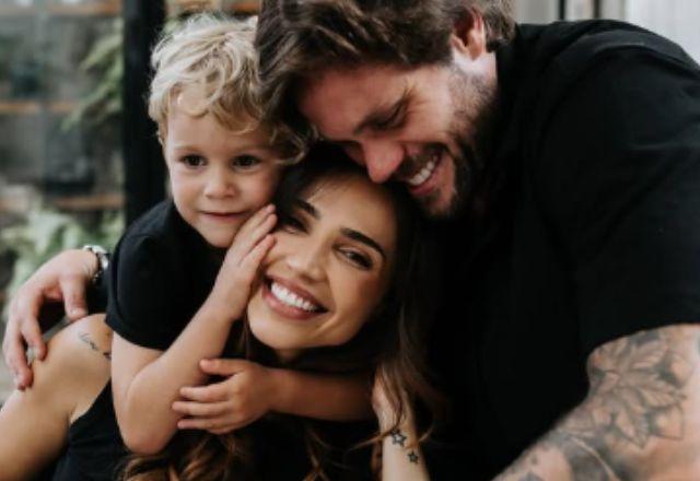 Na foto temos Paula, Breno e filho
