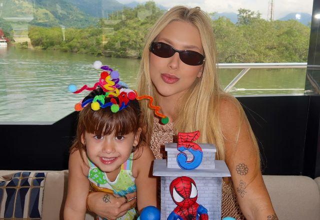 Imagem da notícia: Virginia se declara a Maria Alice nos 5 anos da filha