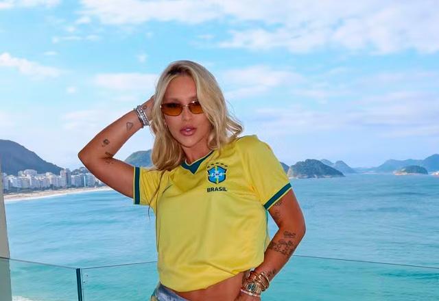 Imagem da notícia: Virginia impressiona ao exibir look para amistoso da Seleção Imagem da notícia: Virginia impressiona ao exibir look para amistoso da Seleção
