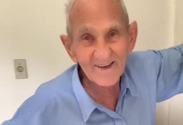 Imagem da notícia: Vovô Anésio morre aos 88 anos e comove a internet Imagem da notícia: Vovô Anésio morre aos 88 anos e comove a internet