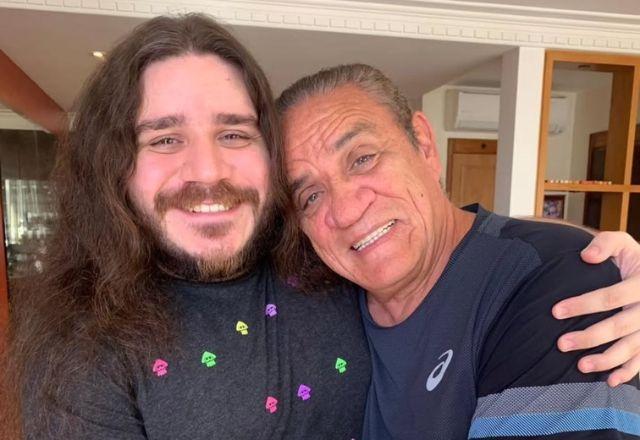 Imagem da notícia: Filho de Zé Ramalho completa 34 anos e ganha homenagem do pai Imagem da notícia: Filho de Zé Ramalho completa 34 anos e ganha homenagem do pai