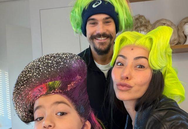 Imagem da notícia: Sabrina Sato e Nicolas Prattes entram no Dia do Cabelo Maluco Imagem da notícia: Sabrina Sato e Nicolas Prattes entram no Dia do Cabelo Maluco
