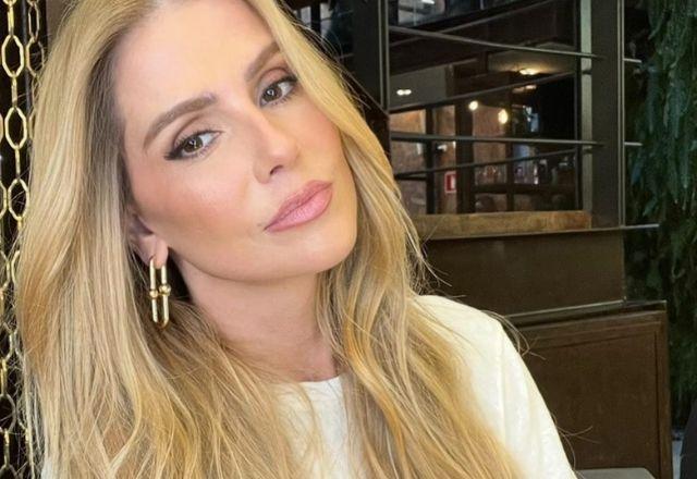 Imagem da notícia: Deborah Secco abre o jogo sobre vida longe da fama: "Feliz" Imagem da notícia: Deborah Secco abre o jogo sobre vida longe da fama: "Feliz"