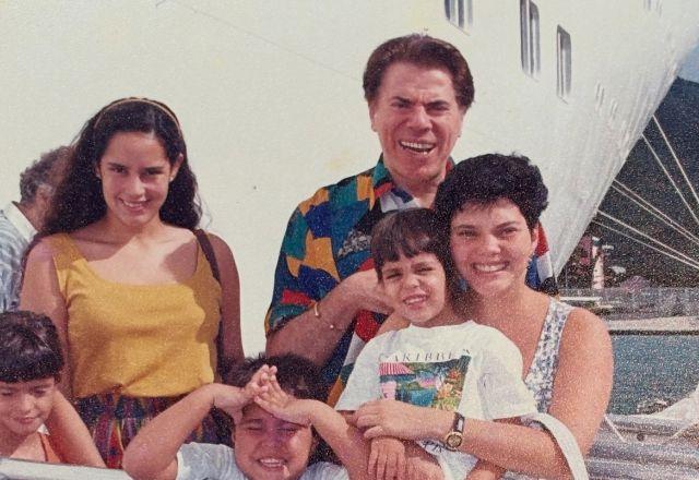 Imagem da notícia: Cintia Abravanel encanta ao postar fotos antigas com Silvio Santos Imagem da notícia: Cintia Abravanel encanta ao postar fotos antigas com Silvio Santos