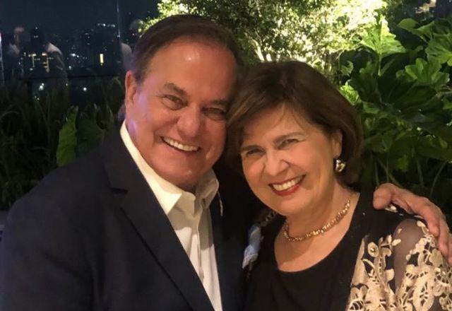 Imagem da notícia: Ronnie Von ganha homenagem da esposa no aniversário Imagem da notícia: Ronnie Von ganha homenagem da esposa no aniversário