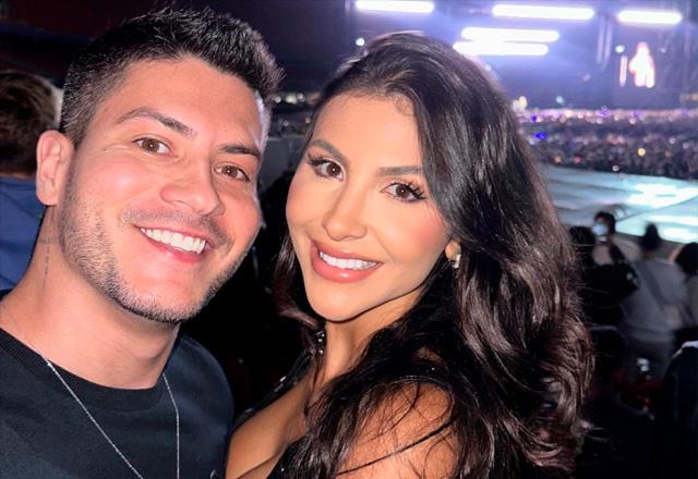 Imagem da notícia: Arthur Aguiar e Jheny Santucci oficializam união Imagem da notícia: Arthur Aguiar e Jheny Santucci oficializam união