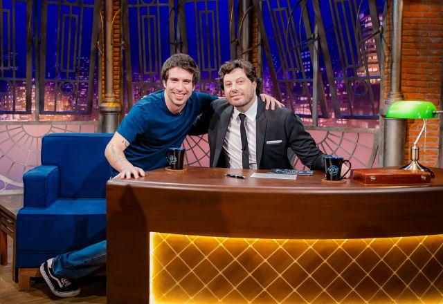 Imagem da notícia: The Noite recebe Rodrigo Salem, fenômeno das redes