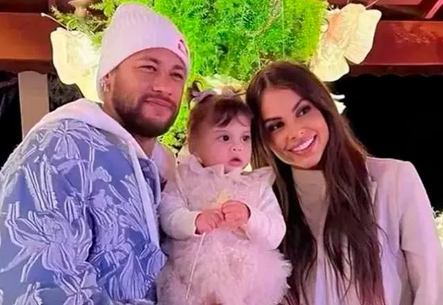 Imagem da notícia: Amanda Kimberlly fará primeira viagem internacional com filha de Neymar Imagem da notícia: Amanda Kimberlly fará primeira viagem internacional com filha de Neymar