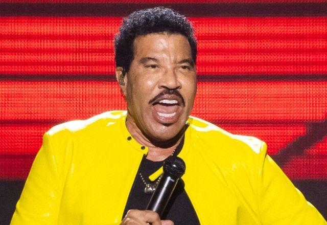 Imagem da notícia: Lionel Richie é internado na UTI após passar mal, diz site Imagem da notícia: Lionel Richie é internado na UTI após passar mal, diz site