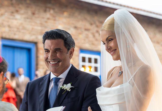 Imagem da notícia: Ana Hickmann abre álbum de fotos de casamento com Edu Guedes Imagem da notícia: Ana Hickmann abre álbum de fotos de casamento com Edu Guedes