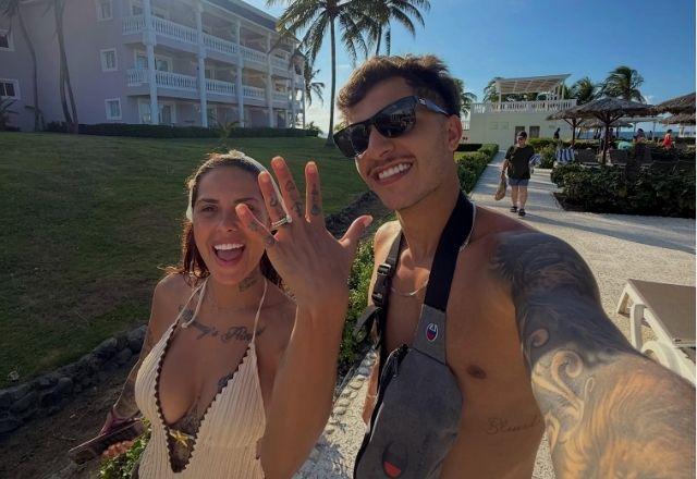 Imagem da notícia: Tati Zaqui anuncia a chegada do seu primeiro filho com noivo Imagem da notícia: Tati Zaqui anuncia a chegada do seu primeiro filho com noivo