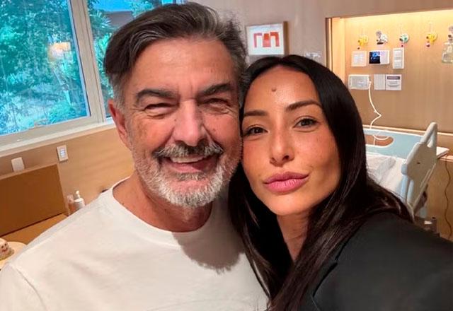 Imagem da notícia: Sabrina Sato comemora fim de tratamento oncológico do pai Imagem da notícia: Sabrina Sato comemora fim de tratamento oncológico do pai