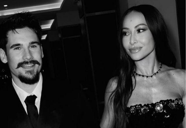 Imagem da notícia: Sabrina Sato registra carinho de Nicolas com o filho Imagem da notícia: Sabrina Sato registra carinho de Nicolas com o filho