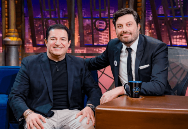 Imagem da notícia: The Noite recebe Renato Ambrósio, que estreia Sabadão de Todos neste sábado Imagem da notícia: The Noite recebe Renato Ambrósio, que estreia Sabadão de Todos neste sábado