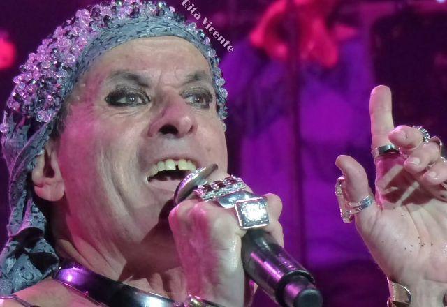 Imagem da notícia: Ney Matogrosso cancela shows após procedimento cirúrgico