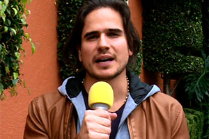 Daniel Arenas manda recado para os fãs brasileiros