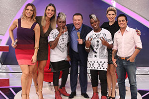 Raul Gil recebe Pepê e Neném no "Elas Querem Saber" deste sábado