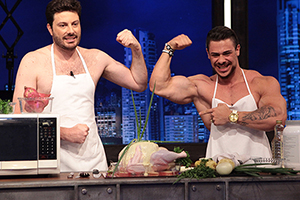Danilo Gentili recebe Léo Stronda no The Noite desta quarta