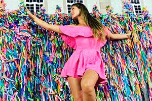 Lívia Andrade revela toda a sua paixão por Salvador durante o carnaval